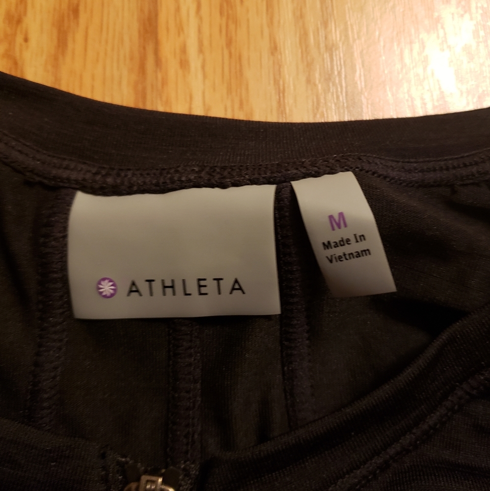 Athleta women's top M like new - Picture 3 of 3